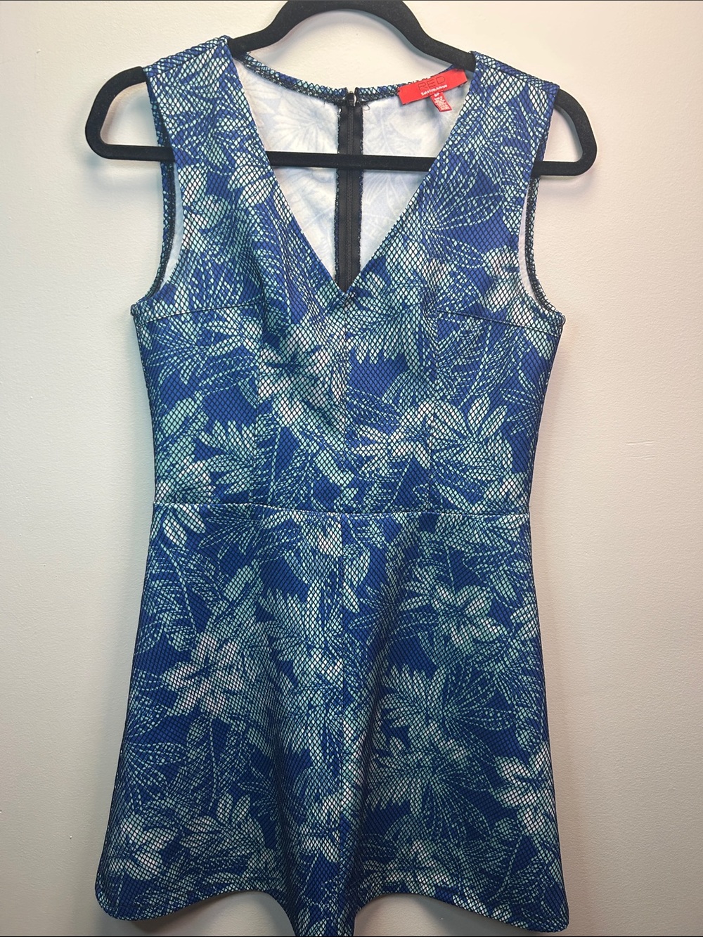 RED by Saks Fifth Avenue Blue and Aqua Geometric Print Top